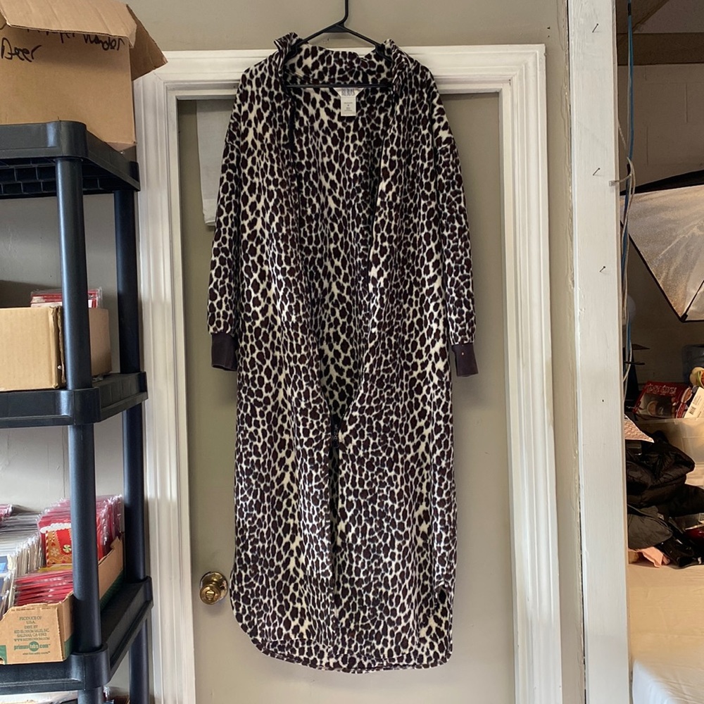 BILL BLASS women’s coat size M used